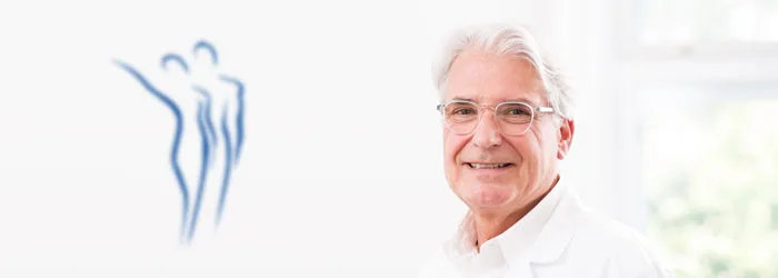 Prof. MR Dr. Friedrich Gill bei der Schwangerschaftsberatung